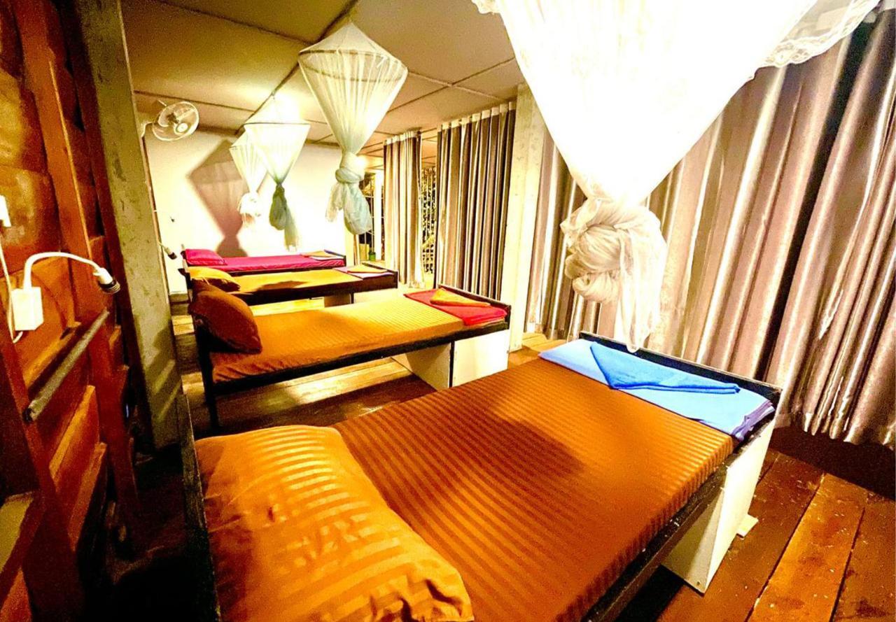 The Cliff Hostel, M'Pay Bay Ко Ронг Санлоем Екстериор снимка