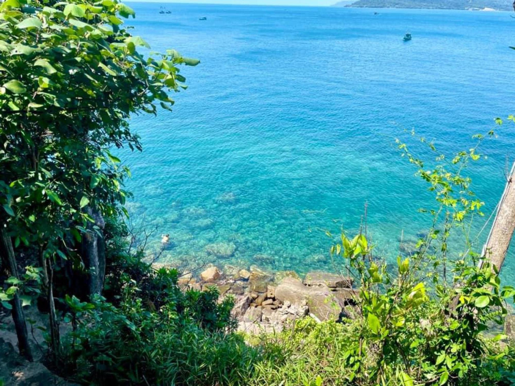 The Cliff Hostel, M'Pay Bay Ко Ронг Санлоем Екстериор снимка